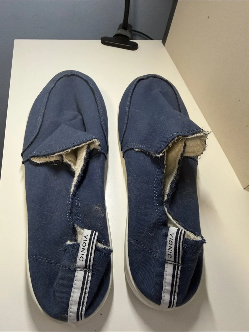 Vionic Malibu size 12W. Navy Slip-On Canvas Shoes with Cream Lining